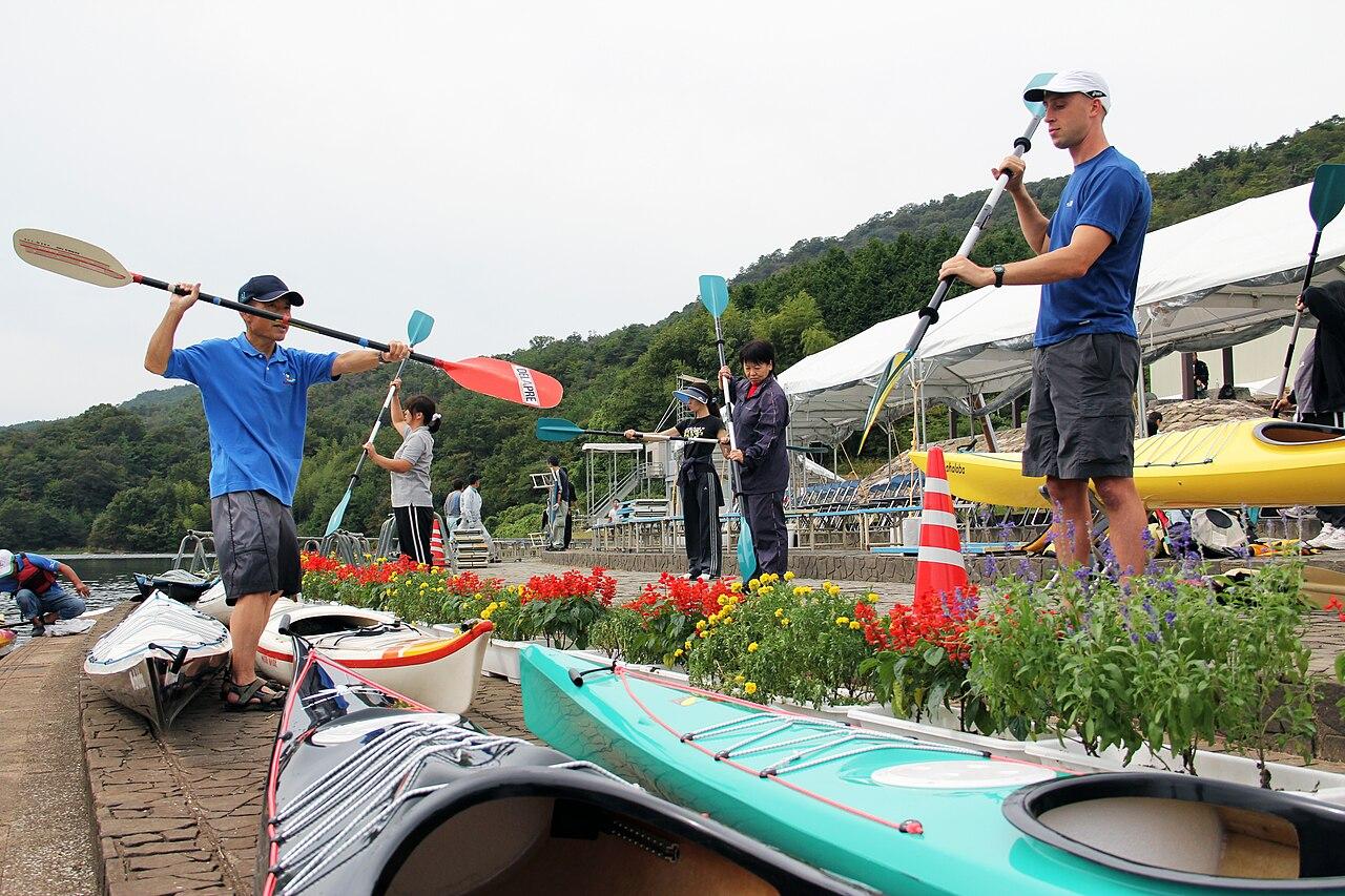 赛艇战术解析:节奏与空间如何决定走势